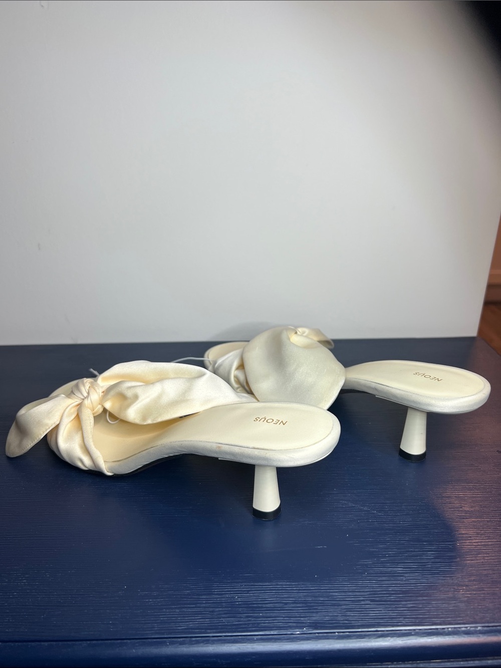 Neous Satin Knot Mule Heels in Cream Size 39 - Picture 7 of 17
